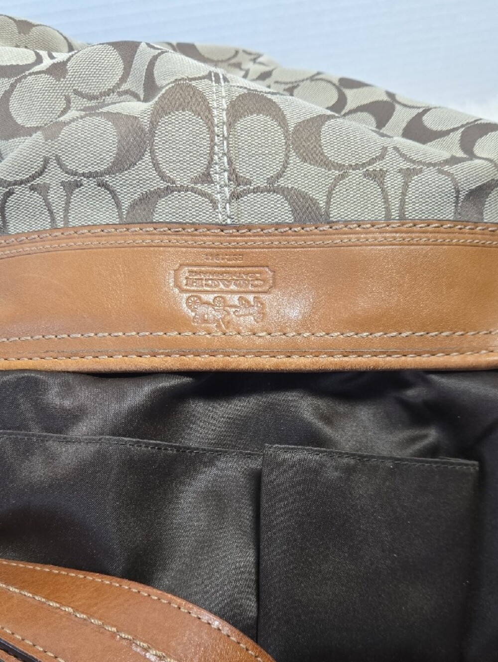 EUC Coach Tan & Brown Signature Canvas Shoulder Bag - Picture 8 of 9